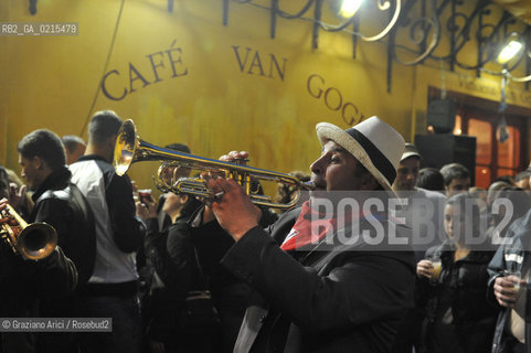 Arles (France - Provence - Provenza) 8/09 -Feria de Paques Caffe van Gogh ©Graziano Arici/Rosebud2 geo musica.