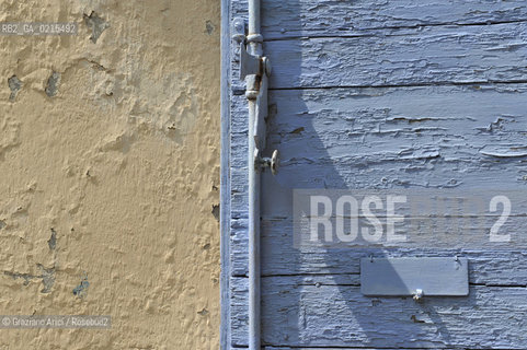 Arles (France - Provence - Provenza) 8/09 -Feria de Paques window ©Graziano Arici/Rosebud2 geo finestra.