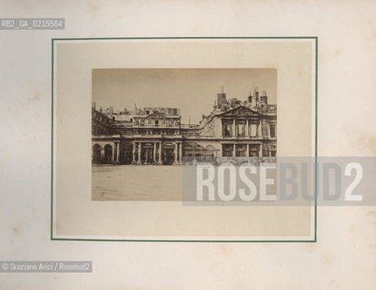 COMUNE DI PARIGI  1871- - PARIGI, PALAZZO ROYAL, SENZA DATA, STAMPA ALLALBUMINA INCOLLATA SU CARTONCINO, CM 17,7X13,5. FOTOGRAFIA TRATTA DALLALBUM: ALBUM PHOTOGRAPHIQUE DES RUINES DE PARIS. ©ARCHIVIO Graziano Arici/Rosebud2  POSATA IN STUDIO, MESTIERI, FOTOANTICHE.PARIS COMMUNE 1871 -PARIS, ROYAL BUILDING, UNDATED, ALBUMEN PHOTOGRAPH MOUNTED ON CARDBOARD, CM 17,7X13,5 PHOTOGRAPH FROM THE ALBUM: ALBUM PHOTOGRAPHIQUE DES RUINES DE PARIS. ©Graziano Arici / rosebud2