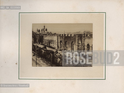 COMUNE DI PARIGI  1871- - PARIGI, GRENIER DABBONDANCE, SENZA DATA, STAMPA ALLALBUMINA INCOLLATA SU CARTONCINO, CM 17,7X13,5. FOTOGRAFIA TRATTA DALLALBUM: ALBUM PHOTOGRAPHIQUE DES RUINES DE PARIS. ©ARCHIVIO Graziano Arici/Rosebud2  POSATA IN STUDIO, MESTIERI, FOTOANTICHE.PARIS COMMUNE 1871 -PARIS, GRENIER DABBONDANCE, UNDATED, ALBUMEN PHOTOGRAPH MOUNTED ON CARDBOARD, CM 17,7X13,5 PHOTOGRAPH FROM THE ALBUM: ALBUM PHOTOGRAPHIQUE DES RUINES DE PARIS. ©Graziano Arici / rosebud2