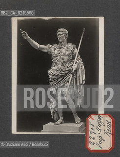 -ROMA, IMPERATORE AUGUSTO, SENZA DATA. STAMPA ALLALBUMINA INCOLLATA SU CARTONCINO, CM 11,3X9 ©ARCHIVIO Graziano Arici/Rosebud2   FOTOANTICHE.-ROME, EMPEROR AUGUSTO, UNDATED. ALBUMEN PHOTOGRAPH MOUNTED ON CARDBOARD, CM 11,3X9 ©Graziano Arici / rosebud2