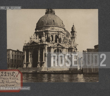 -VENEZIA, CHIESA DI SANTA MARIA DELLA SALUTE, SENZA DATA. STAMPA ALLALBUMINA INCOLLATA SU CARTONCINO, CM 11,3X9 ©ARCHIVIO Graziano Arici/Rosebud2   FOTOANTICHE.-VENICE, ST. MARIA DELLA SALUTE CHURCH, UNDATED. ALBUMEN PHOTOGRAPH MOUNTED ON CARDBOARD, CM 11,3X9 ©Graziano Arici / rosebud2