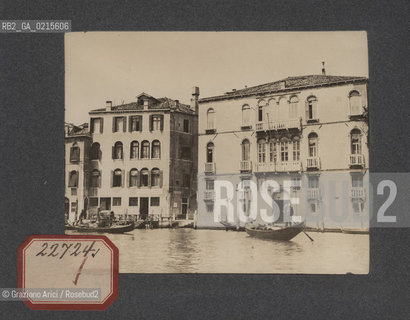 -VENEZIA, SENZA DATA. STAMPA ALLALBUMINA INCOLLATA SU CARTONCINO, CM 11,3X9 ©ARCHIVIO Graziano Arici/Rosebud2   FOTOANTICHE.-VENICE, UNDATED. ALBUMEN PHOTOGRAPH MOUNTED ON CARDBOARD, CM 11,3X9 ©Graziano Arici / rosebud2