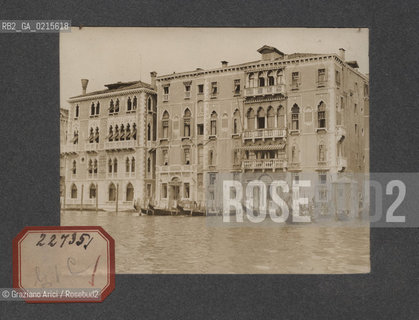 -VENEZIA, SENZA DATA. STAMPA ALLALBUMINA INCOLLATA SU CARTONCINO, CM 11,3X9 ©ARCHIVIO Graziano Arici/Rosebud2 , FOTOANTICHE.-VENICE, UNDATED. ALBUMEN PHOTOGRAPH MOUNTED ON CARDBOARD, CM 11,3X9 ©Graziano Arici/Rosebud2 