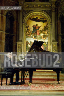 Venice 13/5/10 - The composer and pianist Michael Nyman in concert in Frari Church in Venice, in front of the well-known Tizianòs painting Assunta musica pianista ©Graziano Arici/Rosebud2
