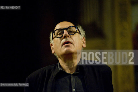 Venice 13/5/10 - The composer and pianist Michael Nyman in concert in Frari Church in Venice, in front of the well-known Tizianòs painting Assunta musica pianista ©Graziano Arici/Rosebud2