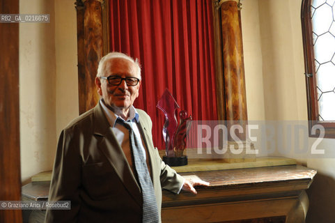 Venice 2/7/10 - the fashion designer Pierre Cardin open his Palace in Venice to present his Musical Casanova in World Premiere in Venice. His Palace, Cà Bragadin, was the House of Giacomo Casanova: Pier Cardin in the Chapel of the Palace, on the Altar a Venini sculpure -   stilista moda ©Graziano Arici/Rosebud2