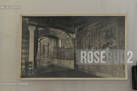 Venice - 12/7/10 - Cà dOro Museum : Wooden grate in front of  St. Sebastian by Andrea Mantegna. The wooden grate was put by an architect follower of Carlo Scarpa. The Museum before the intervention Museo grata sebastiano ©Graziano Arici/Rosebud2