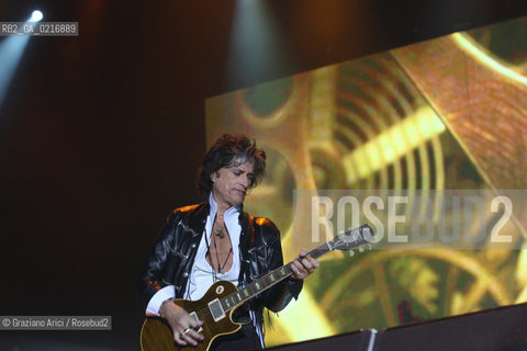 03/07/10 ERREBI - HEINEKEN JAMMIN FESTIVAL - AEROSMITH - STEVEN TYLER