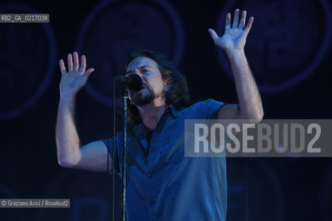 06/07/10 ERREBI - VENEZIA - HEINEKEN JAMMIN FESTIVAL - CONCERTO DI PEARL JAM - EDDIE VEDDER