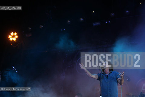 06/07/10 Mestre Parco S.Giuliano (Venice) - Heineken Jammin Festival: the rock band Pearl Jam : Eddie Vedder  musica rock ©Graziano Arici/Rosebud2