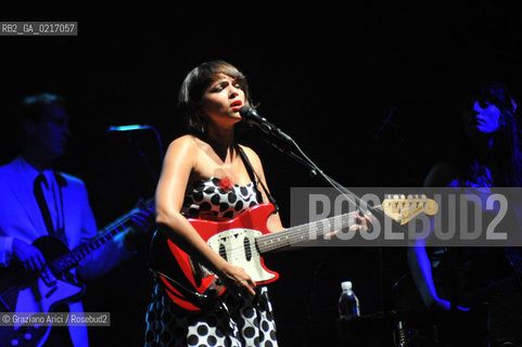 Venice - 24/07/10 The singer and musician Norah Jones musica pop rock ©Graziano Arici/Rosebud2