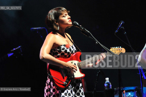 Venice - 24/07/10 The singer and musician Norah Jones musica pop rock ©Graziano Arici/Rosebud2