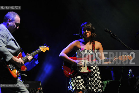 Venice - 24/07/10 The singer and musician Norah Jones musica pop rock ©Graziano Arici/Rosebud2