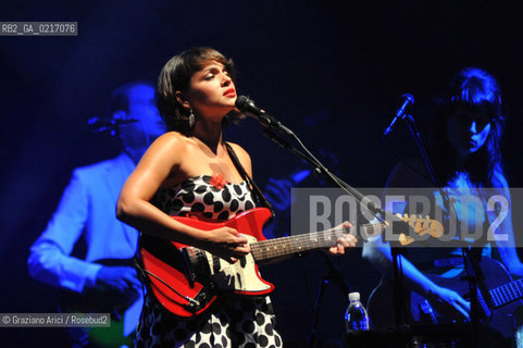 Venice - 24/07/10 The singer and musician Norah Jones musica pop rock ©Graziano Arici/Rosebud2