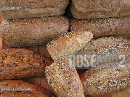 Arles (France , Provence) 10/8/ 2010 : The Fruit market Arles : bread pane geo gastronomia ©Graziano Arici/Rosebud2