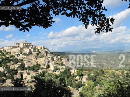 Gordes (provence Francia) - Panorama geo © Grazianoa Arici