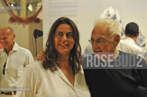Venice 25/08/2010 - The architect Frank O.Gehry with his Project for the Luma Foundation in Parc des Ateliers in Arles and Maia Hoffmann Luma Foundation President  Architettura architetti ©Graziano Arici/Rosebud2