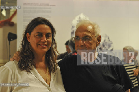 Venice 25/08/2010 - The architect Frank O.Gehry with his Project for the Luma Foundation in Parc des Ateliers in Arles and Maia Hoffmann Luma Foundation President  Architettura architetti ©Graziano Arici/Rosebud2