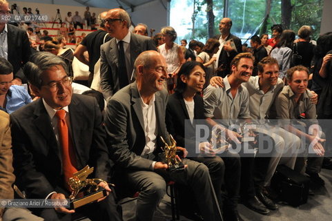 Venice 26/08/2010 -  12 Architecture Biennale: Palazzo delle Esposizioni - The architect Rem Koolhaas, La Biennale Golden Lion for Lifetime Achievement  with the other Prix of the Architecture Biennale -  Architettura architetti giardini leone oro carriera ©Graziano Arici/Rosebud2