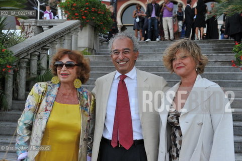 Venice 3/09/10 - The journalist and writer Gad Lerner with Inge Feltrinelli in the Venice Lido Beach letteratura ©Graziano Arici/Rosebud2