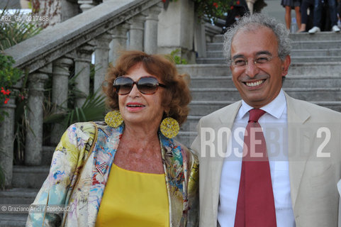 Venice 3/09/10 - The journalist and writer Gad Lerner with Inge Feltrinelli in the Venice Lido Beach letteratura ©Graziano Arici/Rosebud2