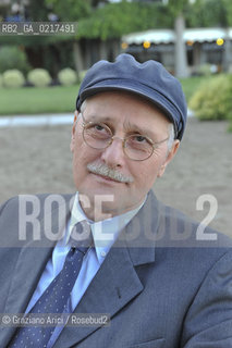 Venice 3/09/10 - The writer Antonio Pennacchi in the Venice Lido Beach letteratura ©Graziano Arici/Rosebud2