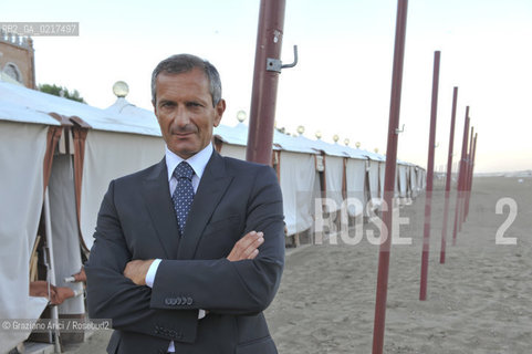 Venice 3/09/10 - The writer Gianrico Carofiglio in the Venice Lido Beach letteratura ©Graziano Arici/Rosebud2