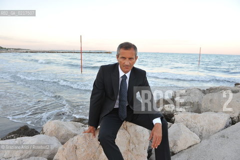 Venice 3/09/10 - The writer Gianrico Carofiglio in the Venice Lido Beach letteratura ©Graziano Arici/Rosebud2