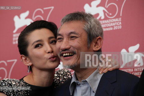 67th Venice International Film Festival - Venice September 5, 2010 - Photocall of the film Di Renjie Zhi Tongtian Diguo (Detective Dee and the Mystery of the Phantom Flame) - The actress Li Bingbing with the director Tsui Hark