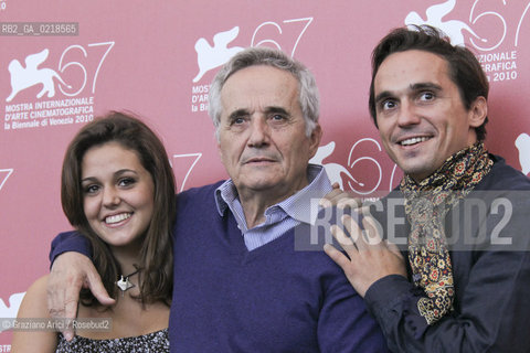 67th Venice International Film Festival - Venice September 8, 2010 - Photocall of the film Sorelle Mai - The director Marco Bellocchio between Pier Giorgio Bellocchio and Elena Bellocchio actors