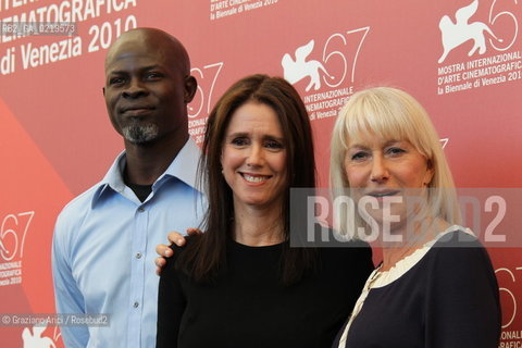 67th Venice International Film Festival - Venice September 11, 2010 - Photocall of the film The Tempest - Left to right: actor Djimon Hounsou, director Julie Taymore, actress Helen Mirren 