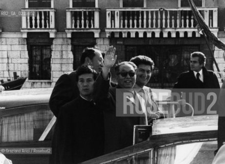 -VENEZIA,1988. HUA GUOFENG , PRESIDENTE DEL PARTITO COMUNISTA CINESE IN VISITA A PALAZZO DUCALE.POLITICA, POLITICO, COMUNISMO,CINA. .-VENICE,1988. HUA GUOFENG, PRESIDENT OF THE COMMUNIST CHINESE PARTY ©Graziano Arici/Rosebud2