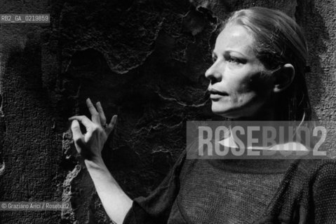-VENEZIA,1993. RITRATTO DELLA BALLERINA E COREOGRAFA SUSANNA LINKE DANZA, COREOGRAFIA, SPETTACOLO, RITRATTO.-VENICE,1993.PORTRAIT OF THE DANCER AND  CHOREOGRAPHER SUSANNE LINKE ©Graziano Arici/Rosebud2