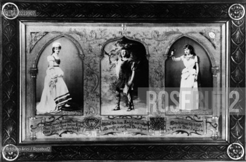 -1863. LOCANDINA DELLOPERA DEL COMPOSITORE RICHARD WAGNER. EVA SIFRIDO ISOTTA. MUSICA COMPOSITORE OPERA-1863, OPERA OF THE COMPOSER RICHARD WAGNER EVA, SIGFRIDO, ISOTTA - REPRODUCTED BY Graziano Arici / rosebud2 . IL PAGAMENTO DI DIRITTI  DI QUESTA IMMAGINE E RELATIVO SOLO AL LAVORO DI RIPRODUZIONE E ARCHIVIAZIONE DELLA STESSA. .TUTTI I DIRITTI DI RIPRODUZIONE SPETTANO ALL ARCHIVIO WAGNER DI BAYREUTH AL QUALE LUTILIZZATORE DI QUESTA IMMAGINE DEVE OBBLIGATORIAMENTE RIVOLGERSI PER IL RELATIVO PAGAMENTO DEI DIRITTI. .LA PUBBLICAZIONE DI QUESTA IMMAGINE IMPLICA LEFFETTUAZIONE DI QUESTO OBBLIGO © ARCHIVIO Graziano Arici/Rosebud2 