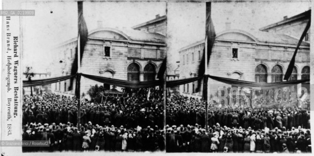 -1883, BAYREUTH. FUNERALI DI RICHARD WAGNER. MUSICA COMPOSITORE OPERA FUNERALE - 1883.BAYREUTH. FUNERAL OF THE COMPOSER RICHARD WAGNER - REPRODUCTED BY Graziano Arici / rosebud2 -. IL PAGAMENTO DI DIRITTI  DI QUESTA IMMAGINE E RELATIVO SOLO AL LAVORO DI RIPRODUZIONE E ARCHIVIAZIONE DELLA STESSA. .TUTTI I DIRITTI DI RIPRODUZIONE SPETTANO ALL ARCHIVIO WAGNER DI BAYREUTH AL QUALE LUTILIZZATORE DI QUESTA IMMAGINE DEVE OBBLIGATORIAMENTE RIVOLGERSI PER IL RELATIVO PAGAMENTO DEI DIRITTI. .LA PUBBLICAZIONE DI QUESTA IMMAGINE IMPLICA LEFFETTUAZIONE DI QUESTO OBBLIGO © ARCHIVIO Graziano Arici/Rosebud2 