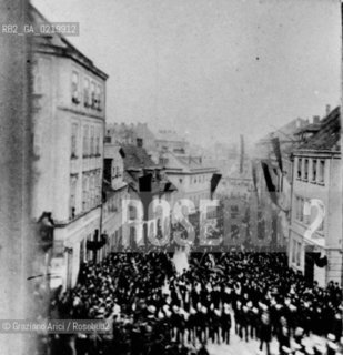 -1883,BAYREUTH. FUNERALI DI RICHARD WAGNER. MUSICA, COMPOSITORE, OPERA, FUNERALE - 1883,BAYREUTH. FUNERAL OF THE COMPOSER RICHARD WAGNER - REPRODUCTED BY Graziano Arici / rosebud2 - . IL PAGAMENTO DI DIRITTI  DI QUESTA IMMAGINE E RELATIVO SOLO AL LAVORO DI RIPRODUZIONE E ARCHIVIAZIONE DELLA STESSA. .TUTTI I DIRITTI DI RIPRODUZIONE SPETTANO ALL ARCHIVIO WAGNER DI BAYREUTH AL QUALE LUTILIZZATORE DI QUESTA IMMAGINE DEVE OBBLIGATORIAMENTE RIVOLGERSI PER IL RELATIVO PAGAMENTO DEI DIRITTI. .LA PUBBLICAZIONE DI QUESTA IMMAGINE IMPLICA LEFFETTUAZIONE DI QUESTO OBBLIGO © ARCHIVIO Graziano Arici/Rosebud2 