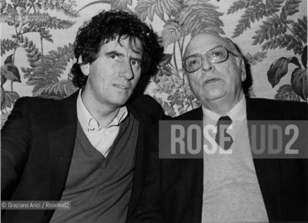 -VENEZIA,1988. IL POLITICO JACK LANG EX MINISTRO DELLA CULTURA FRANCESE INSIEME AL POLITICO MAURIZIO VALENZI.  POLITICA, RITRATTO.-VENICE,1988.THE POLITICIAN JACK LANG WITH THE ITALIAN POLITICIAN MAURIZIO VALENZI  ©Graziano Arici/Rosebud2