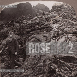 Naples, fine 1800?.Particolare del Vesuvio con lava solidificata. Details of Volcan Vesuvio. VULCANO; VESUVIO - La cessione dei diritti si intende per quanto di nostra competenza; non comprende invece le eventuali spese relative a diritti che potranno essere richiesti dagli Enti cui appartengono le opere riprese. Tali costi, ove neccessari, e l’espletamento di qualsivoglia pratica di richiesta permessi sono esclusivamente  a  carico del committente.  © ARCHIVIO Graziano Arici/Rosebud2 