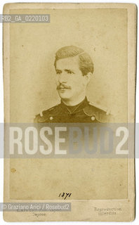 -PARIGI, COMUNE. E. APPERT PHOTOGRAPHE, RITRATTO DI LOUIS NATHANIEL ROSSEL, COLONNELLO,PRESIDENTE DELLA CORTE MARZIALE, 1871. STAMPA ALLALBUMINA INCOLLATA SU CARTONE, CARTE DE VISITE, CM 6,3X10,5. FOTOANTICHE, COMUNE, CARTE DE VISITE .-PARIS, COMMUNE. E. APPERT PHOTOGRAPHE, PORTRAIT OF LOUIS NATHANIEL ROSSEL, COLONEL, PRESIDENT DE LA COUR MARTIALE,1871. ALBUMEN PHOTOGRAPH MOUNTED ON CARDBOARD, CARTE DE VISITE CM 6,3X10,5 © ARCHIVIO Graziano Arici/Rosebud2 