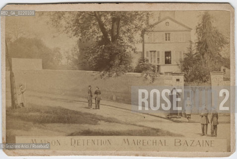 -PARIGI, COMUNE. E. APPERT PHOTOGRAPHE, CASA DI DETENZIONE MARESCIALLO BAZAINE,SENZA DATA. STAMPA ALLALBUMINA INCOLLATA SU CARTONE, CARTE DE VISITE, CM 6,3X9,3. FOTOANTICHE, COMUNE  .-PARIS, COMMUNE. E. APPERT PHOTOGRAPHER,  MAISON DETENTION MARECHAL BAZAINE, UNDATED. ALBUMEN PHOTOGRAPH MOUNTED ON CARDBOARD, CARTE DE VISITE CM 6,3X9,3 © ARCHIVIO Graziano Arici/Rosebud2 