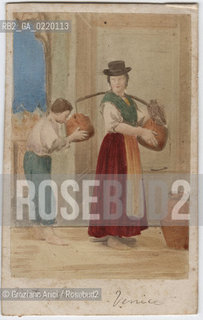 -VENEZIA, SENZA INDICAZIONE DELLAUTORE,RITRATTO IN STUDIO POSATO DI DONNA PORTATRICE DACQUA, SENZA DATA,STAMPA ALLALBUMINA INCOLLATA SU CARTONE COLORATA A MANO, CARTE DE VISITE, CM 6,3X10,2. FOTOANTICHE POSATO RITRATTO  PORTATRICE DACQUA.-VENICE, NO AUTHORS INDICATION, PORTRAIT OF WATER CARRIER,UNDATED, ALBUMEN PHOTOGRAPH MOUNTED ON CARDBOARD HAND COLOURED, CARTE DE VISITE CM 6,3X10,2 © ARCHIVIO Graziano Arici/Rosebud2 