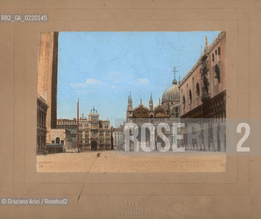 -VENEZIA, AUTORE NAYA FOTOGRAFO VENEZIA, PIAZZETTA SAN MARCO,SENZA DATA. STAMPA ALLALBUMINA COLORATA A MANO , CM 13X17,8. PIAZZETTA, FOTOANTICHE, NAYA .-VENICE, AUTHOR NAYA FOTOGRAFO VENEZIA, ST. MARKS SQUARE, UNDATED. ALBUMEN PHOTOGRAPH HAND COLOURED, CM 13x17,8 © ARCHIVIO Graziano Arici/Rosebud2 ..
