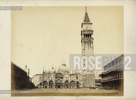 -VENEZIA, SENZA INDICAZIONE DELLAUTORE,1860 CIRCA, PIAZZA SAN MARCO CON BASILICA E CAMPANILE. STAMPA ALLALBUMINA INCOLLATA SU CARTONE, CM 27X34. FOTOANTICHE, SAN MARCO, BASILICA, CAMPANILE .-VENICE, NO AUTHORS INDICATION, ABOUT 1860, SAINT MARKS SQUARE WITH THE CATHEDRAL AND THE CAMPANILE. ALBUMEN PHOTOGRAPH MOUNTED ON CARDBOARD, CM 27X34 © ARCHIVIO Graziano Arici/Rosebud2 ..