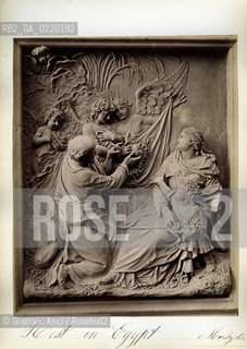-VENEZIA, SENZA INDICAZIONE DELLAUTORE,DAL LIBRO  BASSIRILIEVI DELLA CHIESA DI SAN GIOVANNI E PAOLO IN VENEZIA , LA FUGA IN EGITTO. STAMPE ALLALBUMINA INCOLLATE SU CARTONE, CM 26X31. SANTI GIOVANNI E PAOLO, ARTE, SCULTURA, FOTOANTICHE .-VENICE, NO AUTHORS INDICATION, FROM THE BOOK BASSORILIEVI DELLA CHIESA DI SANTI GIOVANNI E PAOLO IN VENEZIA, ALBUMEN PHOTOGRAPH MOUNTED ON CARDBOARD, CM 26X31 © ARCHIVIO Graziano Arici/Rosebud2 ..