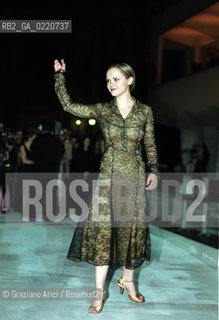 - Venezia,2000. 57°Festival Internazionale dArte Cinematografica. Ritratto dellattrice Cristina Ricci. Cinema  attrice ritratto.- Venice, 2000. 57th Venice International Film Festival.Portrait of the actress Cristina Ricci  ©  Graziano Arici