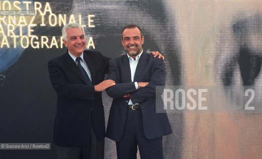 - Venezia,2000. 57°Festival Internazionale dArte Cinematografica. Il Presidente della Biennale Paolo Baratta con il Direttore della Mostra Alberto Barbera. Cinema ritratto Biennale Presidente.- Venice,2000. 57th Venice International Film Festival.  The Biennalès President Paolo Baratta with the Festivals Director Alberto Barbera ©  Graziano Arici