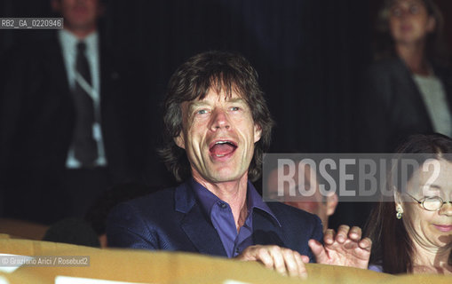 - Venezia, 2000. 57°Festival Internazionale dArte Cinematografica di Venezia.Il cantante rock Mick Jagger, leader dei Rolling Stones,alla prima del film Liam al Palazzo del Cinema. Cinema ritratto musica cantante rock.- Venice, 2000. 57th Venice International Film Festival. Portrait of the singer Mick Jagger, leader of the band Rolling Stones, at projection of the film Liamin the Palazzo del Cinema  ©  Graziano Arici