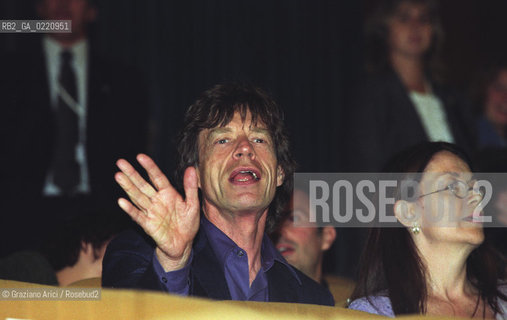 - Venezia, 2000. 57°Festival Internazionale dArte Cinematografica di Venezia.Il cantante rock Mick Jagger, leader dei Rolling Stones,alla prima del film Liam al Palazzo del Cinema. Cinema ritratto musica cantante rock.- Venice, 2000. 57th Venice International Film Festival. Portrait of the singer Mick Jagger, leader of the band Rolling Stones, at projection of the film Liamin the Palazzo del Cinema  ©  Graziano Arici