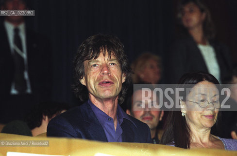 - Venezia, 2000. 57°Festival Internazionale dArte Cinematografica di Venezia.Il cantante rock Mick Jagger, leader dei Rolling Stones,alla prima del film Liam al Palazzo del Cinema. Cinema ritratto musica cantante rock.- Venice, 2000. 57th Venice International Film Festival. Portrait of the singer Mick Jagger, leader of the band Rolling Stones, at projection of the film Liamin the Palazzo del Cinema  ©  Graziano Arici